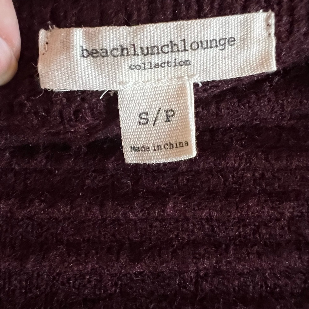 beachlunchlounge Tylee Ribbed Mock Neck Burgundy Sweater Size S/P - Picture 4 of 8